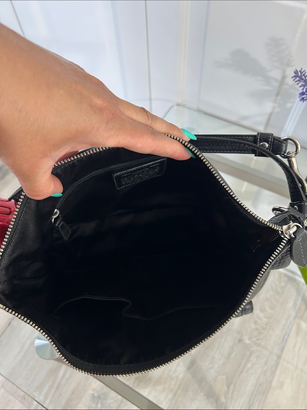 Coach Vintage Black Pebbled Leather Shoulder Bag with Turn-Lock Pocket - Picture 10 of 12